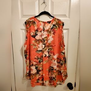 Womens IMAN 2X top. LIKE NEW! Lovely bright floral design.